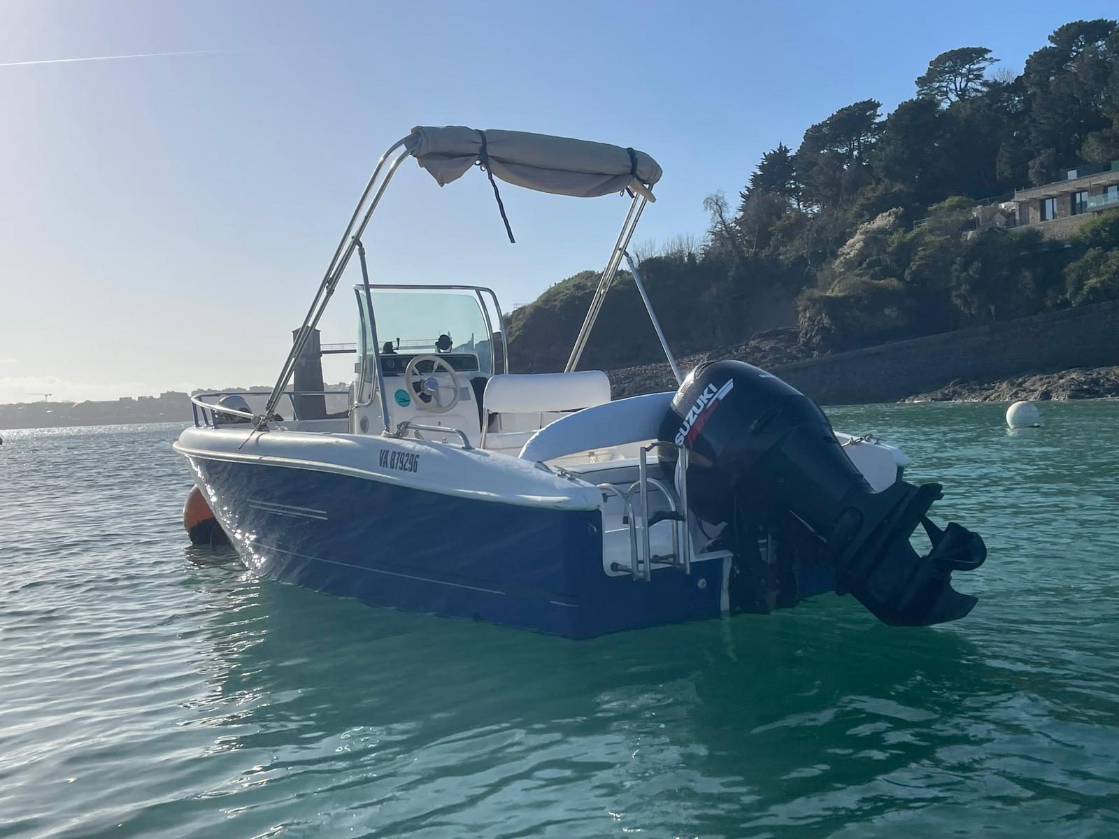 Arkos 520 au mouillage